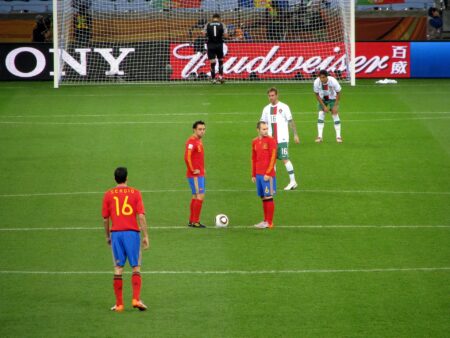 IFFHS announce the 48 football legend players