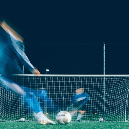 Freistoß im Fußball: Regeln, Ablauf und Tipps