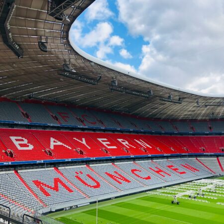 Wer sind die 100 bekanntesten Spieler des FC Bayern München? Ein Blick in die Geschichte
