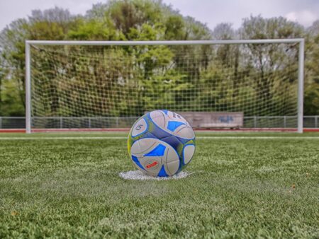 Elfmeterschießen im Fußball: Regeln und Ablauf 2025